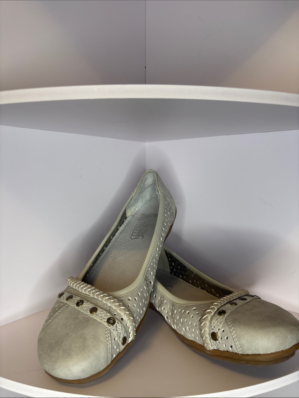 Size 40 Rieker Antistress cushioned metallic accented grey flats
